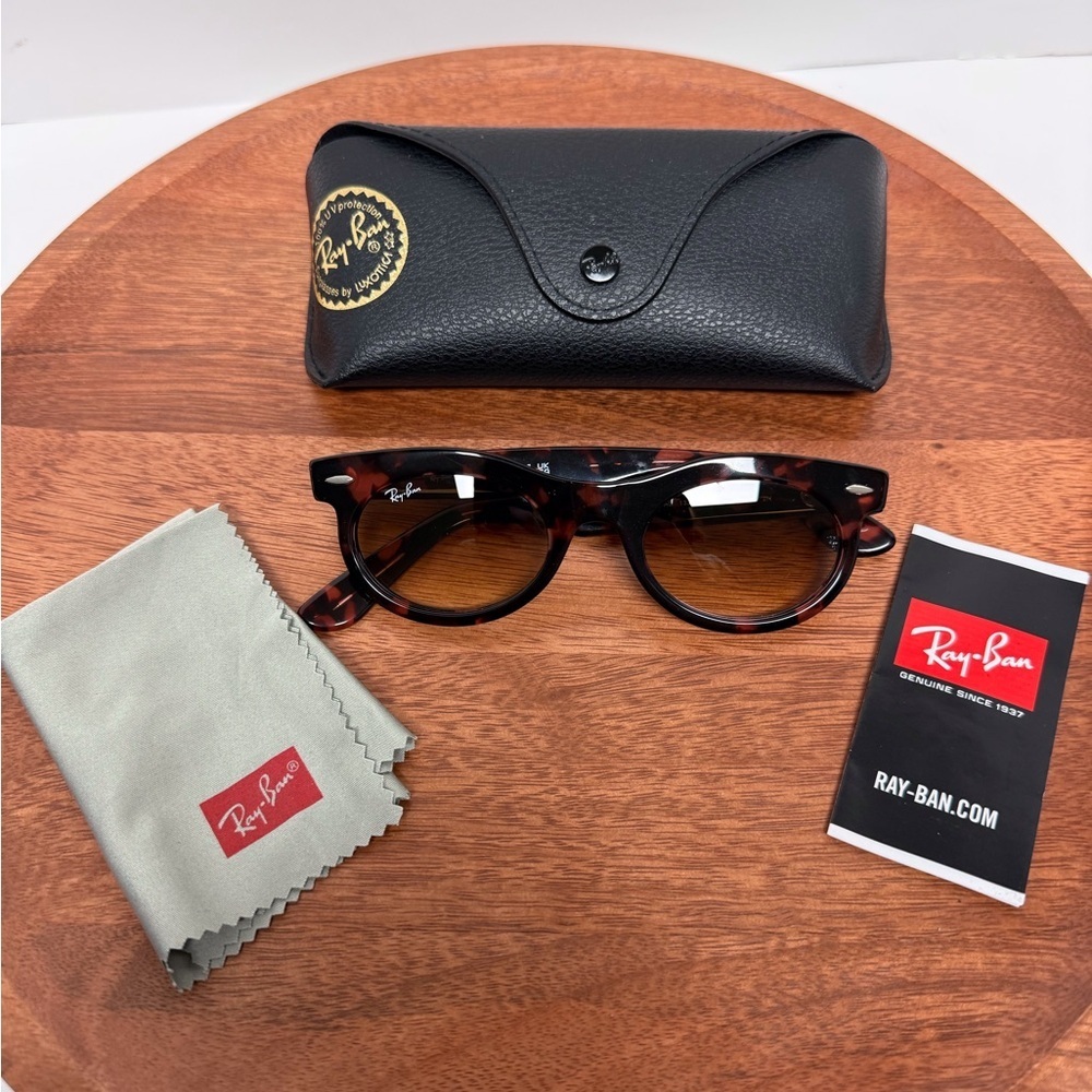 Ray-Ban Tortoiseshell Frame Brown Gradient Lens Sunglasses
